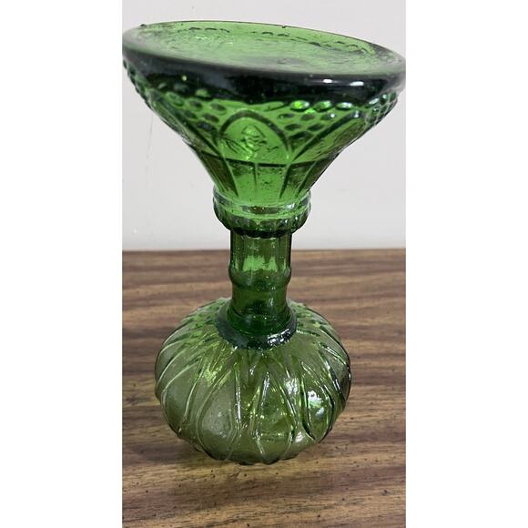 Vintage Green Glass Oil Kerosene Lamp with Panel Sides Floral Bottom 9.5" - Picture 8 of 9